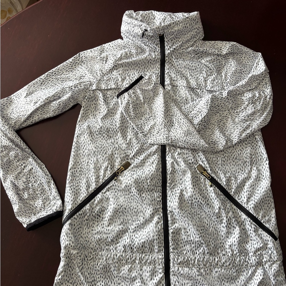 Lululemon packable jacket EUC